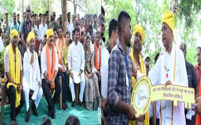 नीम की छांव में चौपाल: CM विष्णु देव साय ने बासिंग गांव में सुनी जनसमस्याएं, करोड़ों की सौगात दी