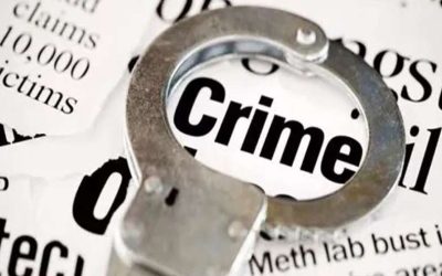 आठ माह के मासूम को उल्टा लटकाया पिता, रोता रहा बच्चा… गांव वाले तमाशबीन बन देखते रहे