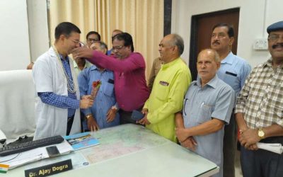 डॉक्टर्स डे पर डिविजनल रेलवे अस्पताल के चिकित्सकों का सम्मान