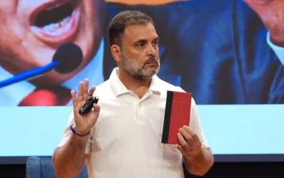 “लोकतंत्र नष्ट करने वालों को बचा रहा चुनाव आयोग” – राहुल गांधी