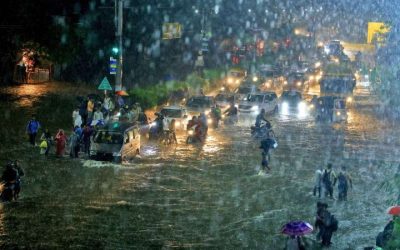 कोलकाता में बारिश का कहर: करंट से 5 मौतें, मेट्रो सेवाएं ठप