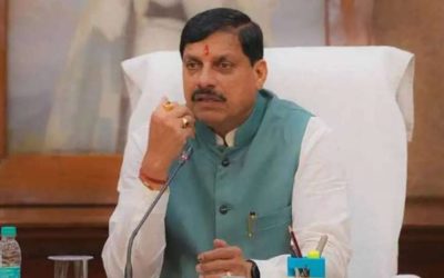 मुख्यमंत्री मोहन यादव ने झाड़ू उठाकर दिया स्वच्छता का संदेश