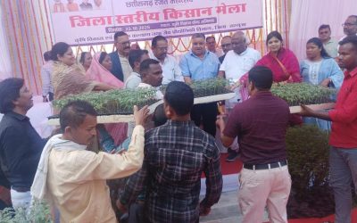 फसल विविधीकरण एवं जैविक खेती का मार्गदर्शन मिला किसानों को किसान मेंला में