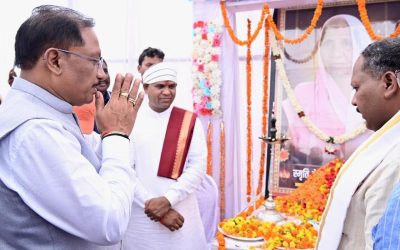 मुख्यमंत्री विष्णु देव साय ने दिवंगत चन्दन बाई जी को दी श्रद्धांजलि:शोक संतप्त परिवार से मिलकर व्यक्त की संवेदना