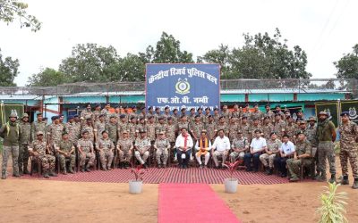 उपमुख्यमंत्री विजय शर्मा ने दूरस्थ ग्राम नंबी में सीआरपीएफ कैंप के जवानों से की मुलाकात