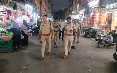 बाजार व्यवस्था को लेकर थाना प्रभारी का पैदल भ्रमण, पुलिस उपायुक्त ने किया निरीक्षण