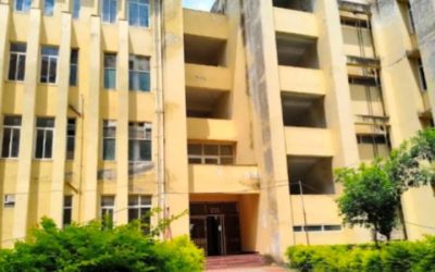 भोपाल की इस यूनिवर्सिटी में छात्रों का टोटा, हिंदी की पढ़ाई में नौकरी का डर, 134 में से 78 कोर्स बंद