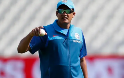 टीम इंडिया के महान स्पिनर अनिल कुंबले 55 साल के, शतक और 1700 विकेट की अनोखी उपलब्धि के साथ