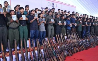 बस्तर में ऐतिहासिक कामयाबी, 210 माओवादी कैडरों ने छोड़ा हिंसा का रास्ता