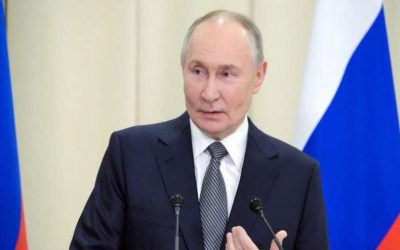 पुतिन की सीक्रेट लाइफ पर नई किताब, दावा- कैलेंडर गर्ल और ओलंपिक जिमनास्ट से अफेयर